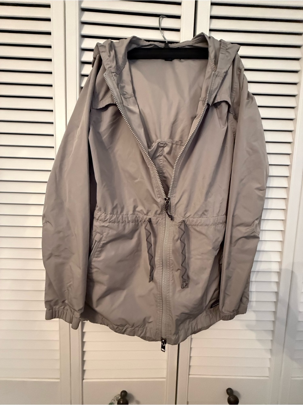 Patagonia Meriweather DWR Hoody in Drifter Grey Size Women XS Water Repellent
